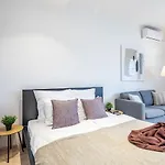 Two Bedroom Home In Jewish Quarter