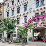 Two Bedroom Home In Jewish Quarter