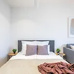 Two Bedroom Home In Jewish Quarter