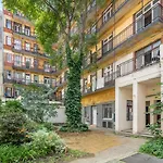 Two Bedroom Home In Jewish Quarter