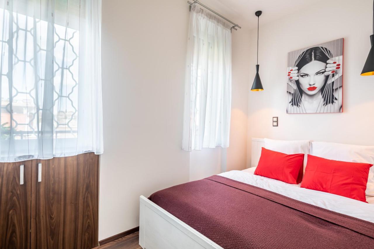 Two Bedroom In Jewish Quarter Apartament *